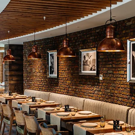 Concorde Tower & Casino & Convention & Szálloda