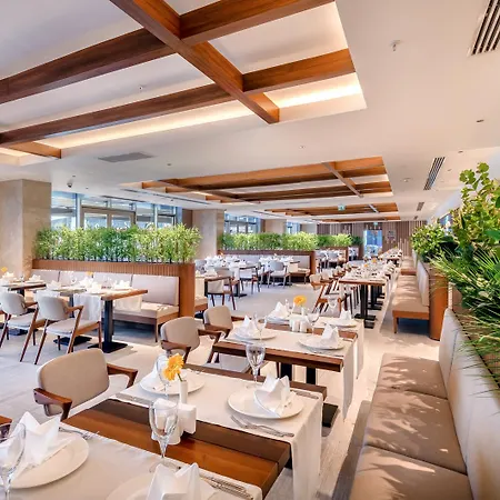 Concorde Tower & Casino & Convention & Szálloda