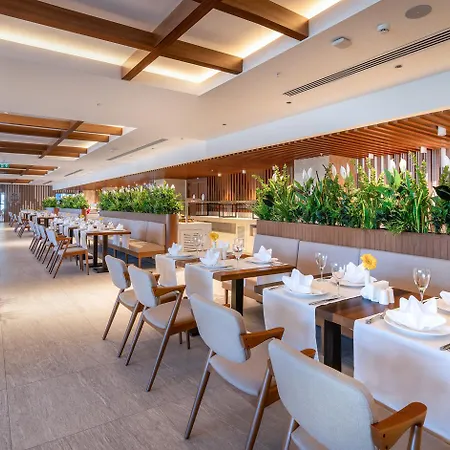 Szálloda Concorde Tower & Casino & Convention &