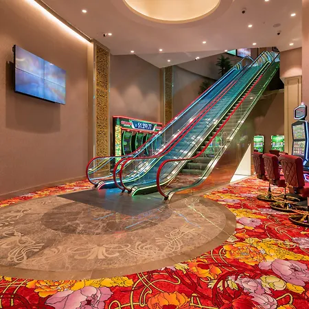 Concorde Tower & Casino & Convention & 5*